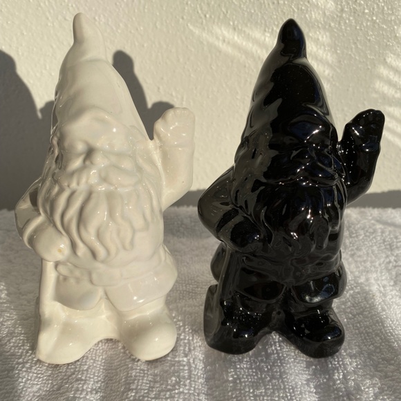 Gnome Salt and Pepper shakers - Picture 3 of 7